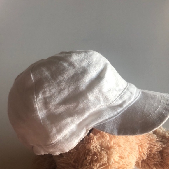 Baby hat 🧢 - Picture 2 of 6